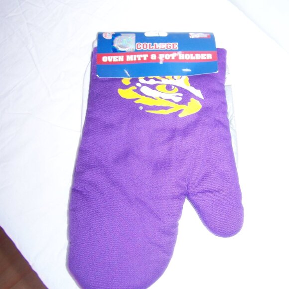 LSU Tigers NWT Oven Mitt & Potholder Set - Picture 3 of 3